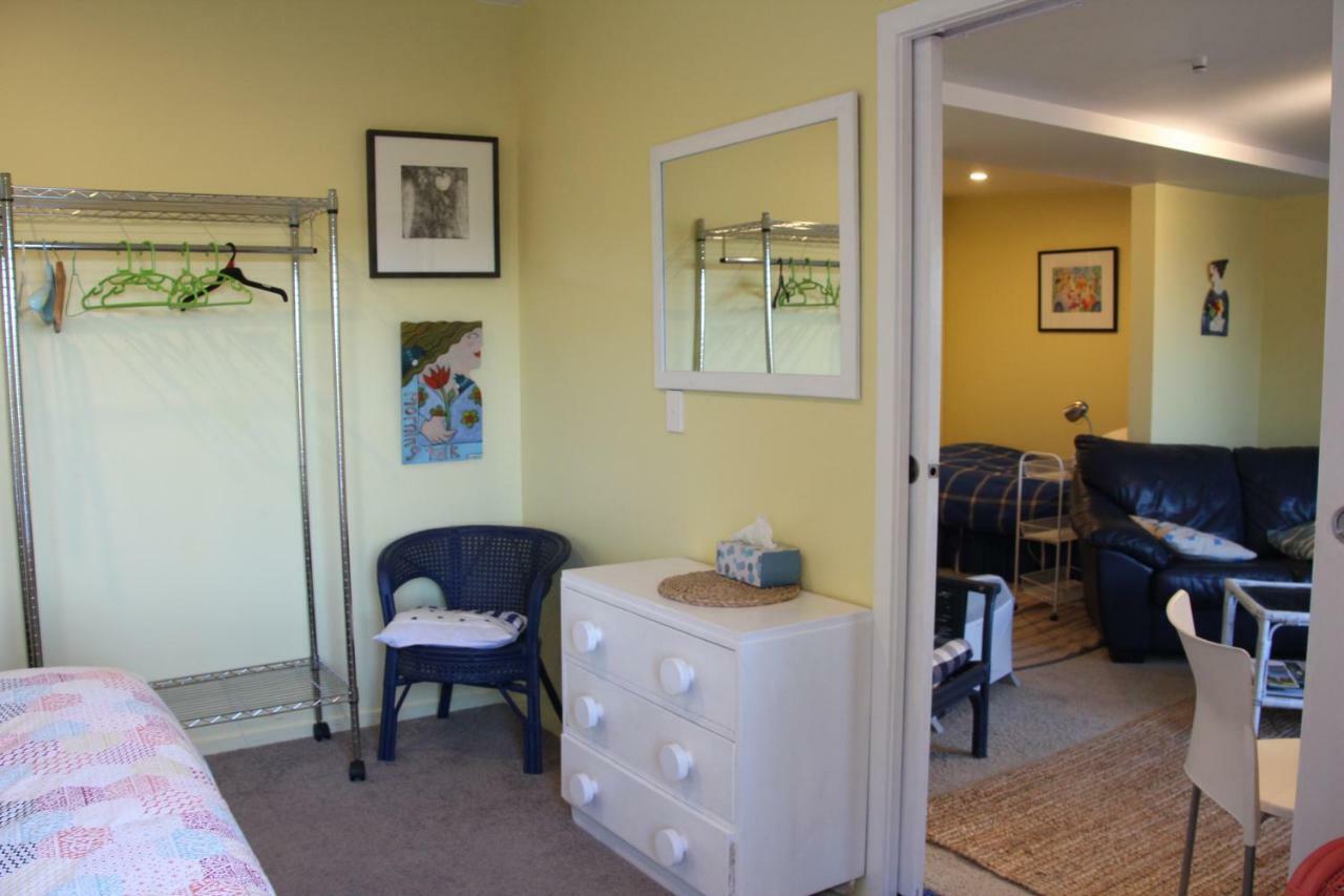 Laughing Fish Studio Apartment Mapua Bagian luar foto